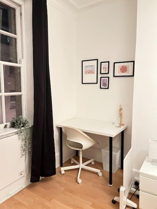 Lovely 2 Bed Flat In Soho! Londra Dış mekan fotoğraf
