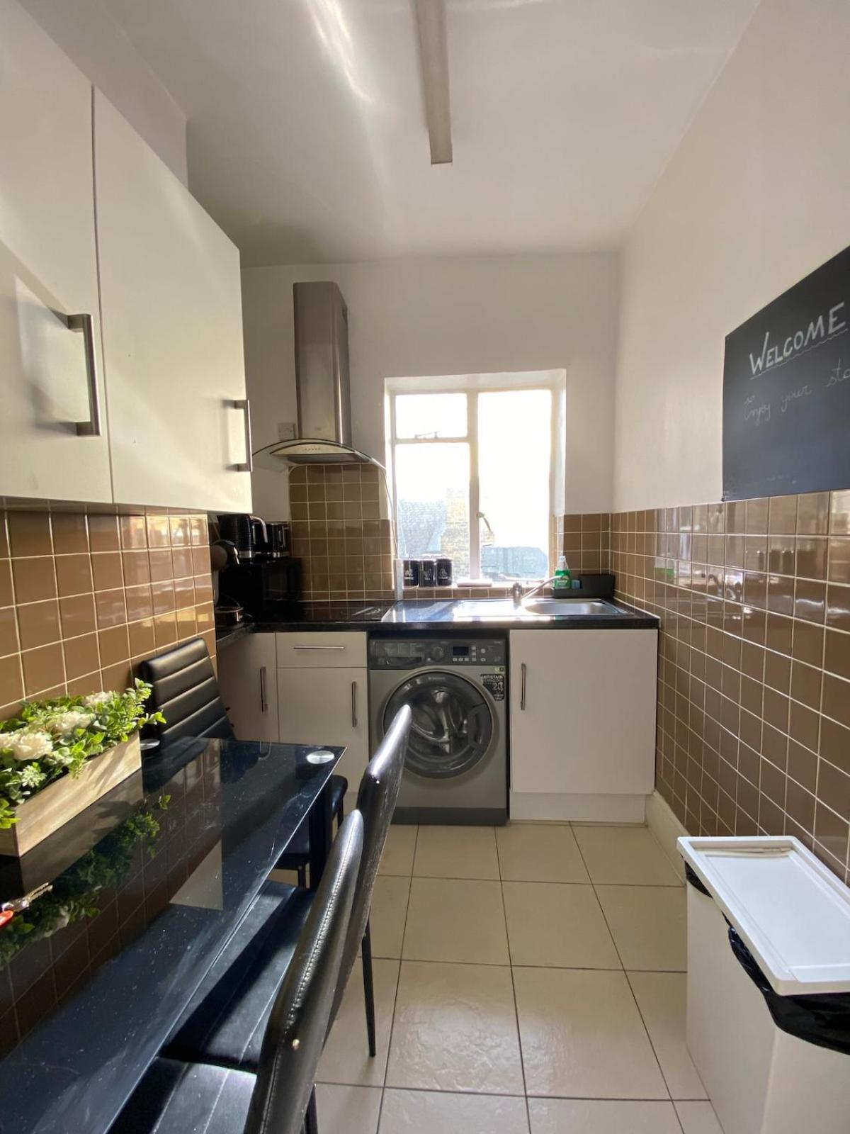 Lovely 2 Bed Flat In Soho! Londra Dış mekan fotoğraf